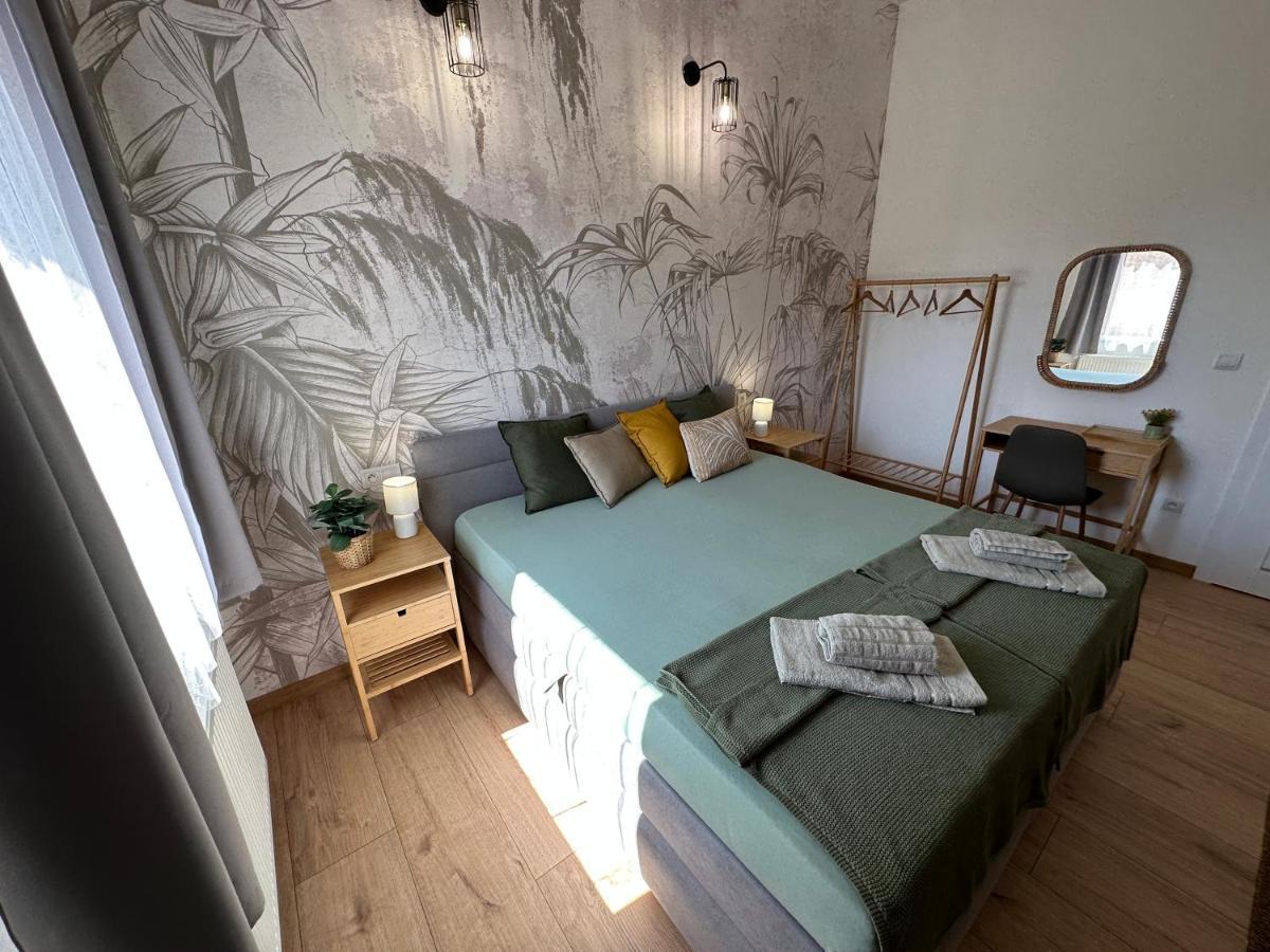 Green Apartment - City Centre - Main Square Liptovský Mikuláš Esterno foto