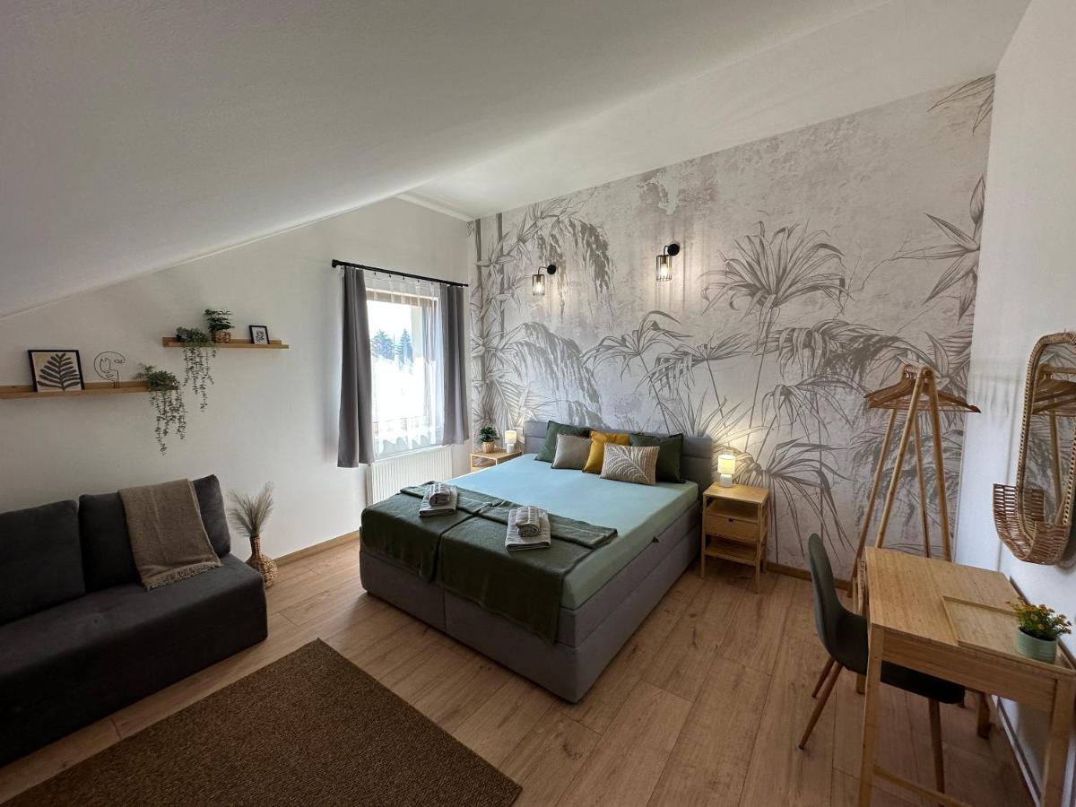 Green Apartment - City Centre - Main Square Liptovský Mikuláš Esterno foto